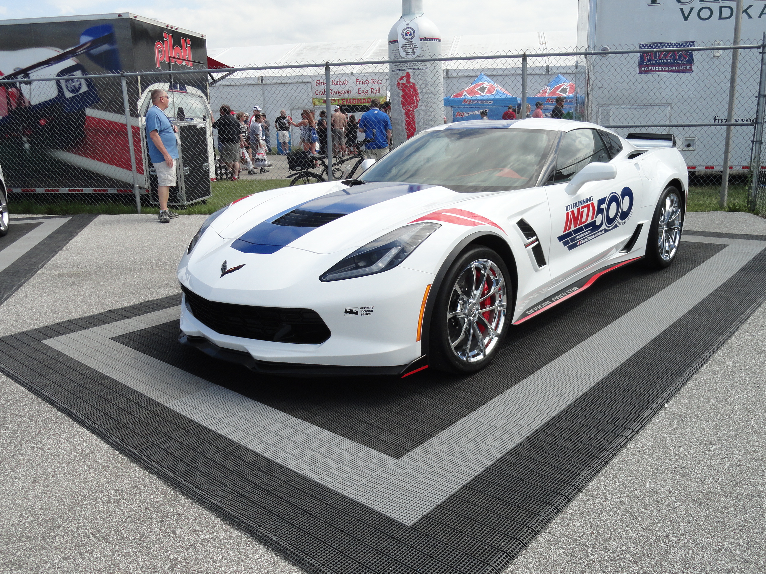File 17 Indianapolis 500 Chevrolet Corral Corvette Pace Car 17 Jpg Wikimedia Commons