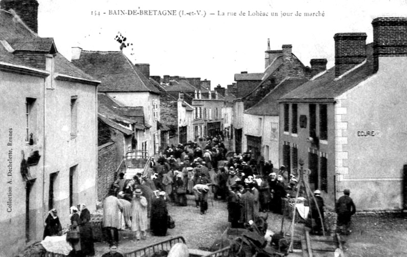 File:Bain-de-Bretagne Rue de Lohéac marché.jpg