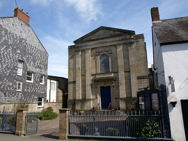 File:Baptist church, Chard - geograph.org.uk - 755734.jpg