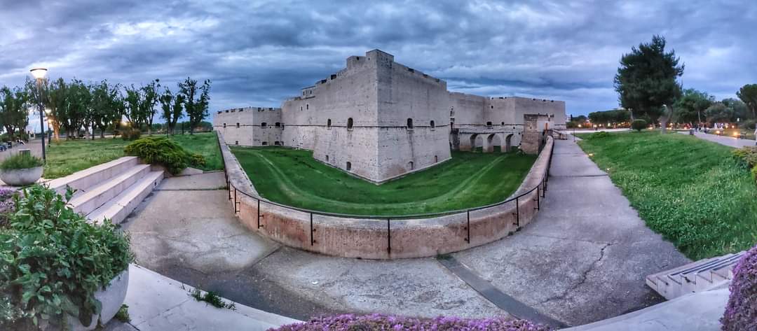 Barletta_-_Castello_di_Barletta_-_2023-09-20_22-42-26_001