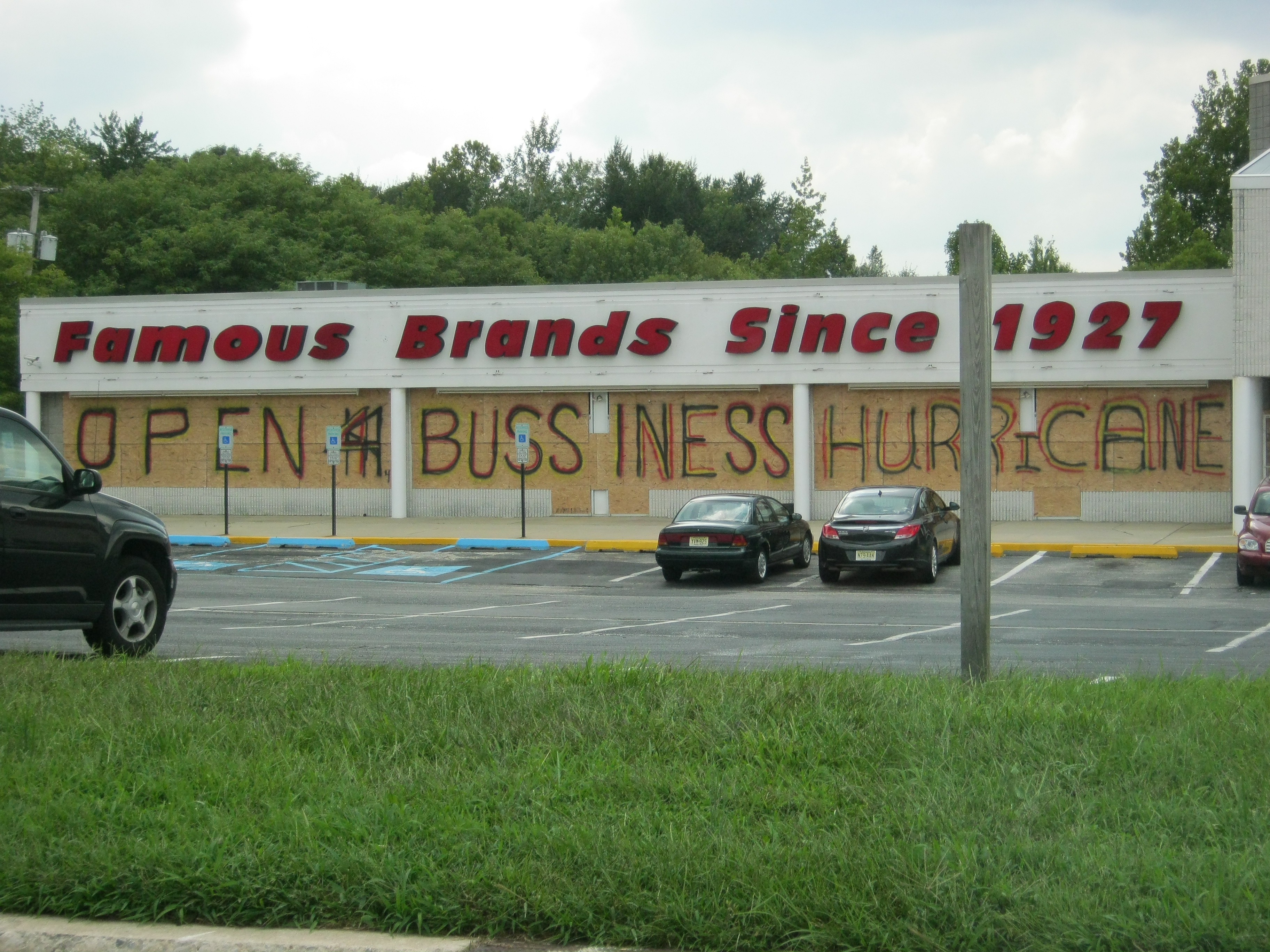 File Board Up On Diamond Furniture In Preparation For Hurricane