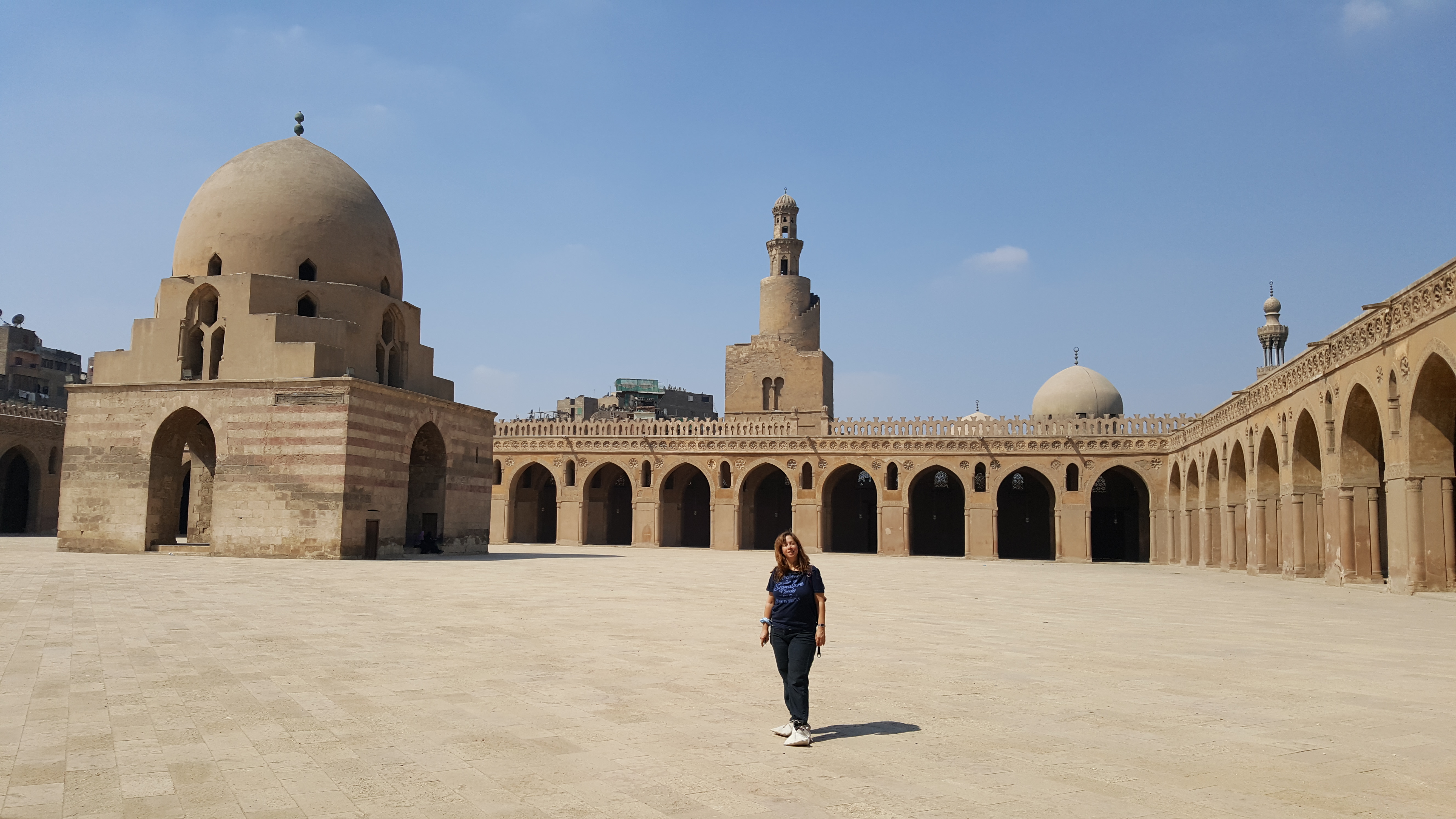 Мусульманский египет. Мечеть ибн Тулуна. Ибн Тулуна в Каире. Мечеть Тулуна в Каире. Мечеть ибн-Тулуна в Каире, (876 – 879 гг.).