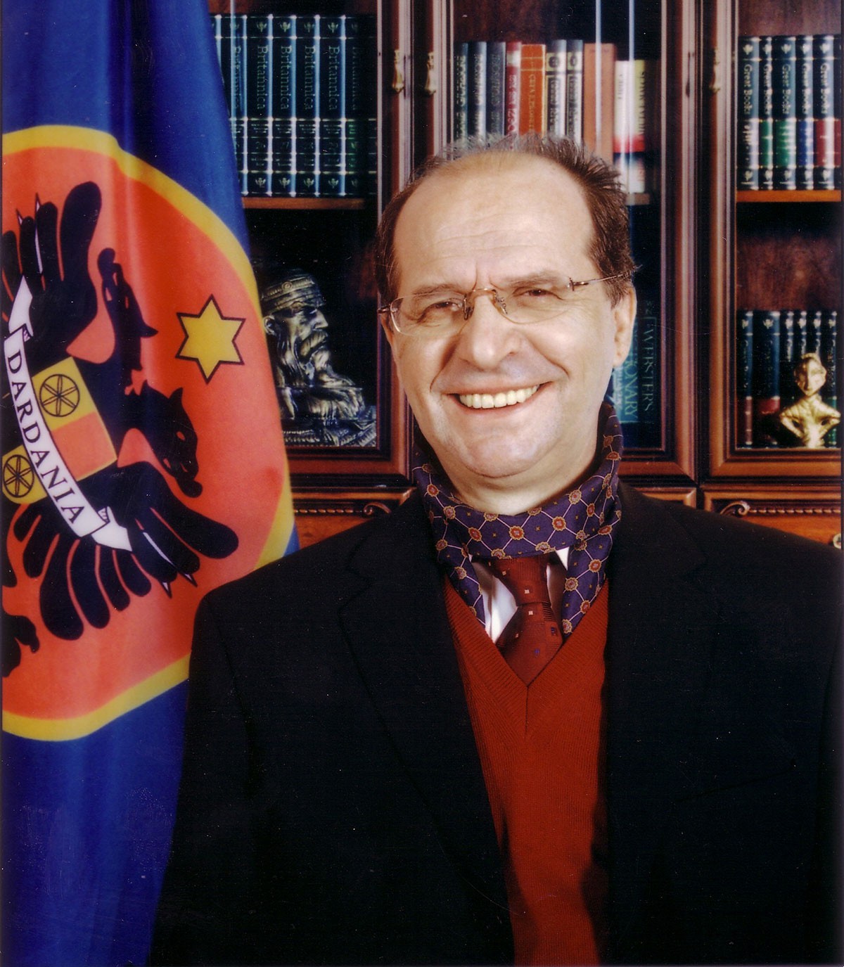 Official portrait, 2001