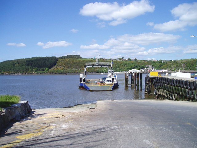 File:Ferry Arriving At Passage East - geograph.org.uk - 403426.jpg