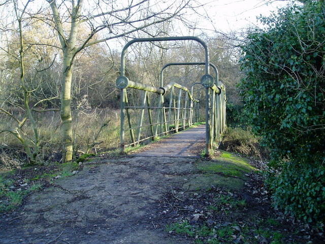 File:Foot bridge over the River Brent - geograph.org.uk - 1066494.jpg