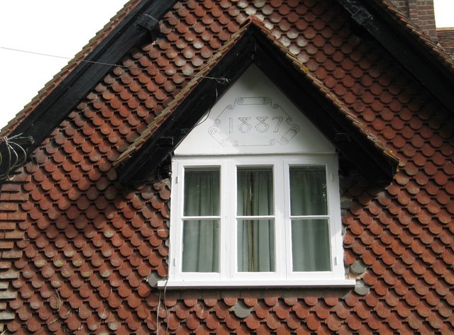 File:Gable-End, Tring - geograph.org.uk - 1484367.jpg