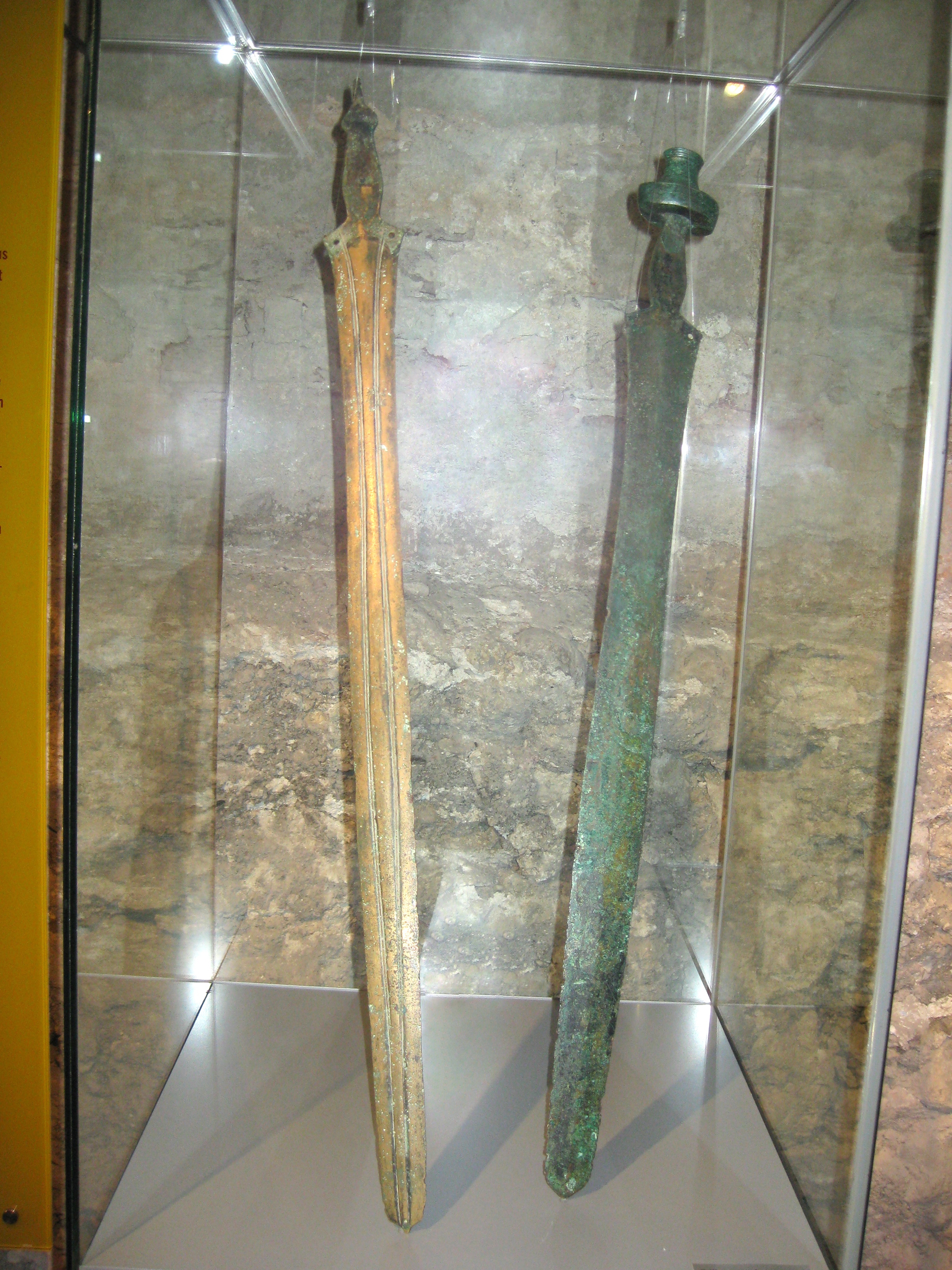 Tudhalijasz-kard – Wikipédia