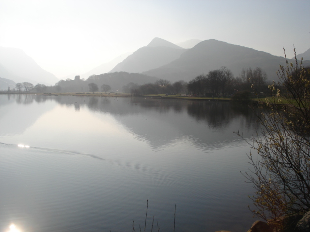 File:Head of Llyn Padarn - geograph.org.uk - 464020.jpg