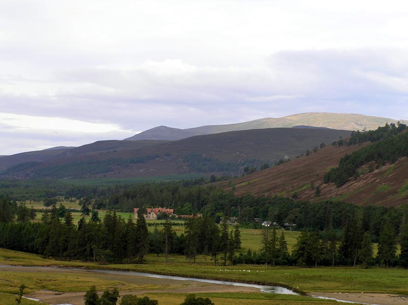 File:Marlodge from linnofdeeroad 03SEP06.jpg