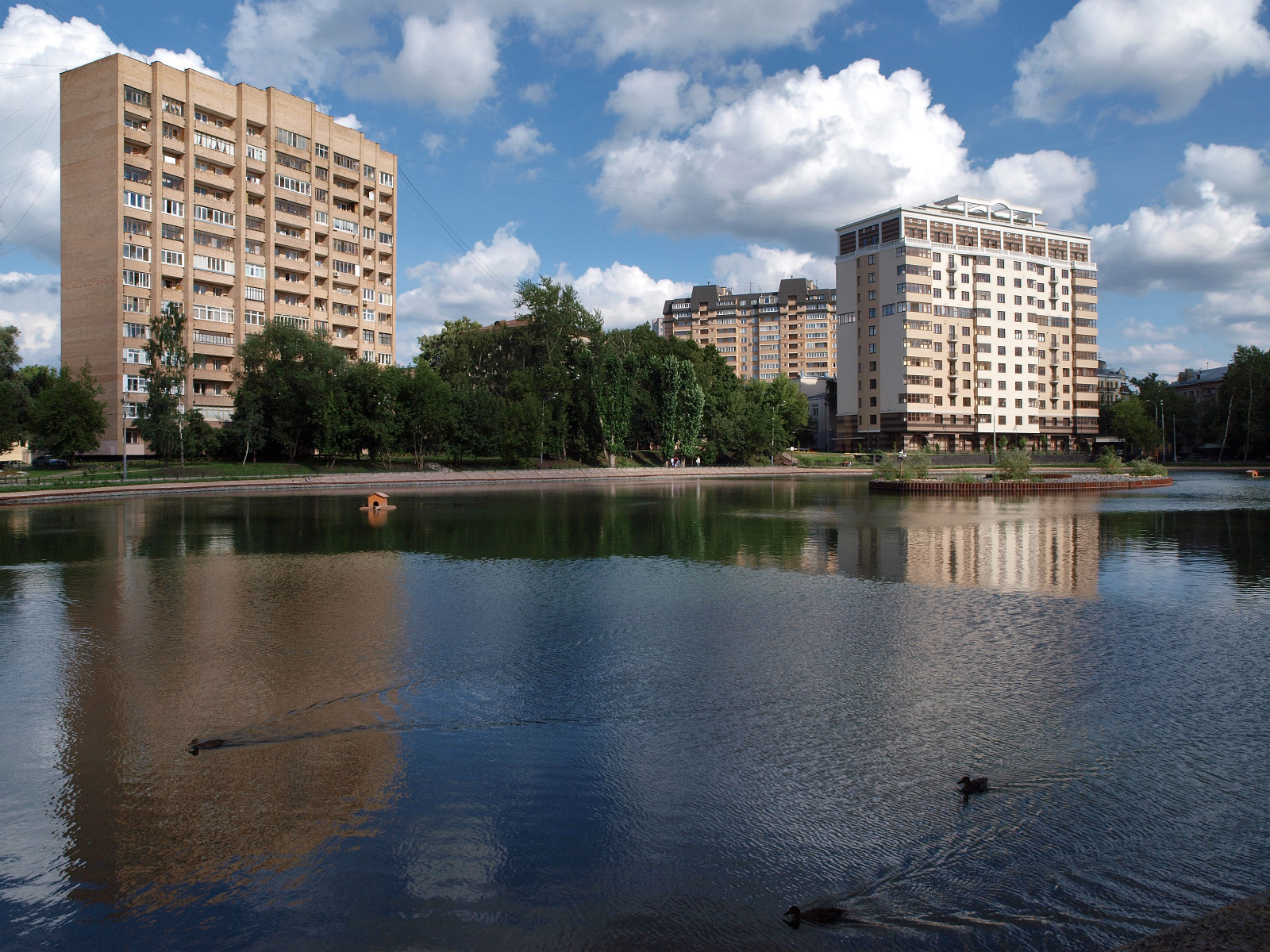 большой садовый пруд в москве