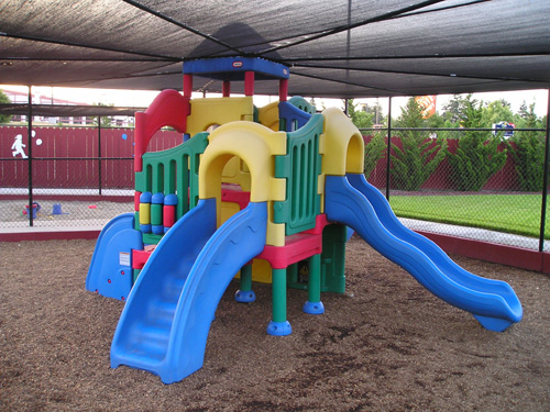 File:PlayEquipComboPlastic wb.jpg