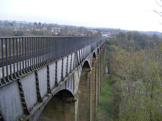 File:Pont Cysyllte Aqueduct - geograph.org.uk - 1242333.jpg