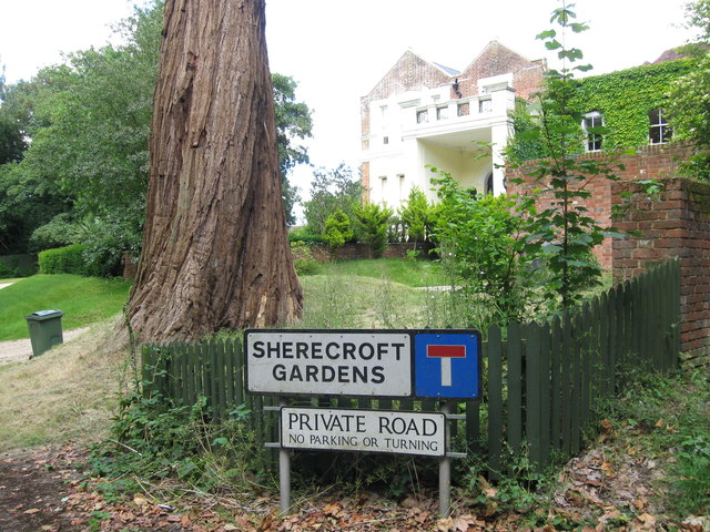 File:Sherecroft Gardens, Botley - geograph.org.uk - 5024843.jpg