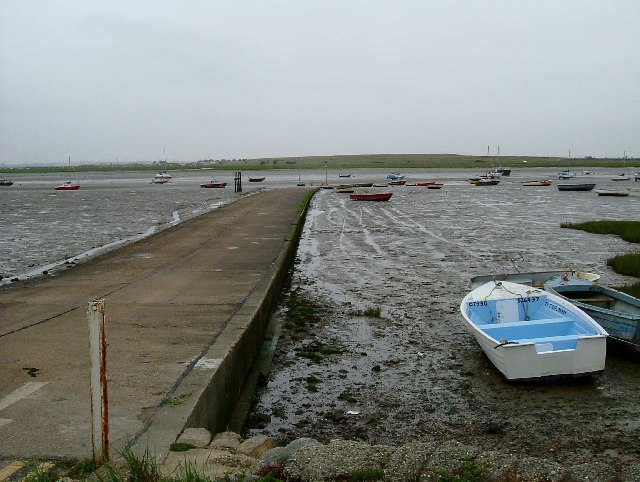 File:Slipway Into Hadleigh Ray - geograph.org.uk - 41410.jpg