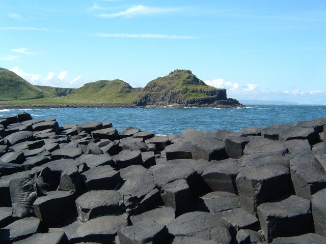 File:The Giant's Causeway - geograph.org.uk - 133.jpg