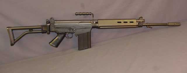 File:Un FN FAL version Para.jpg