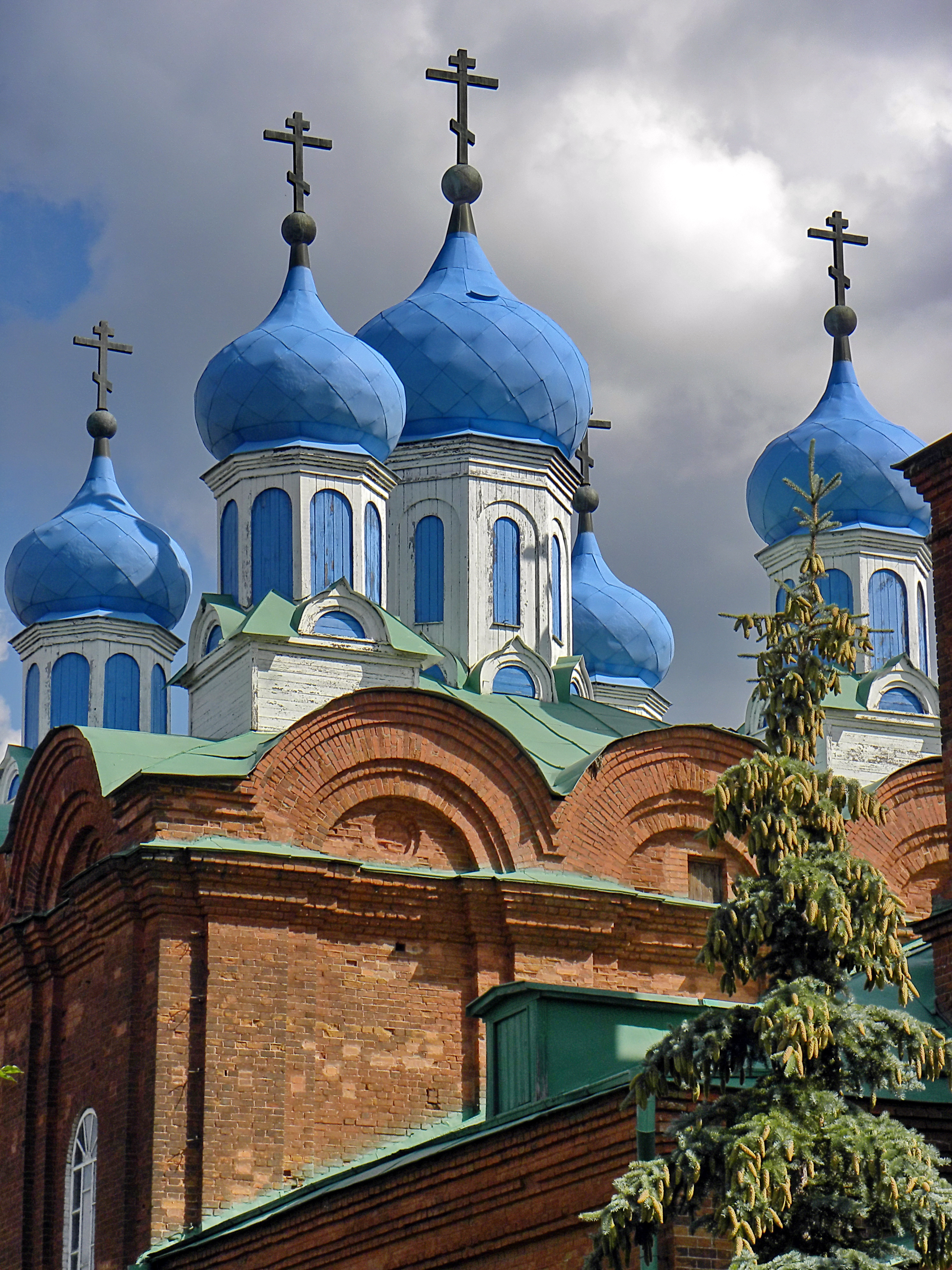 File:Церковь Покрова Пресвятой Богородицы в Волково, г. Каменск-Уральский  (3).jpg - Wikimedia Commons