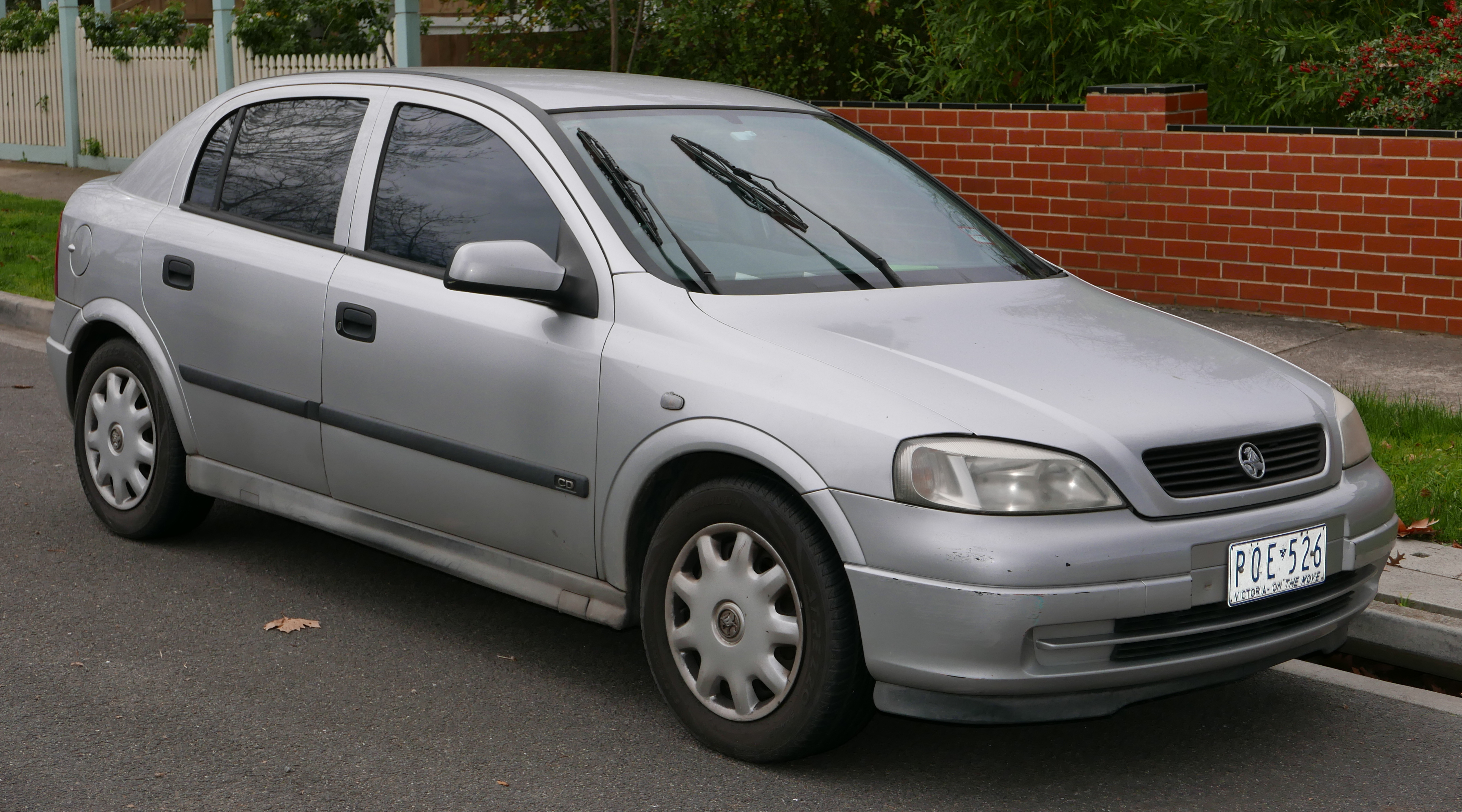 File:Opel Astra H 1.8 Innovation Facelift front 20100822.jpg - Wikipedia