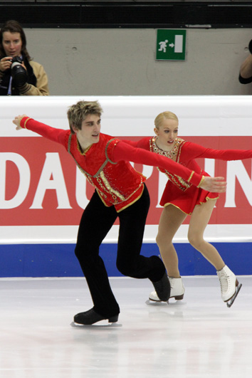 File:2010 World Figure Skating Championships Pairs - Stacey KEMP - David KING - 7056A.jpg