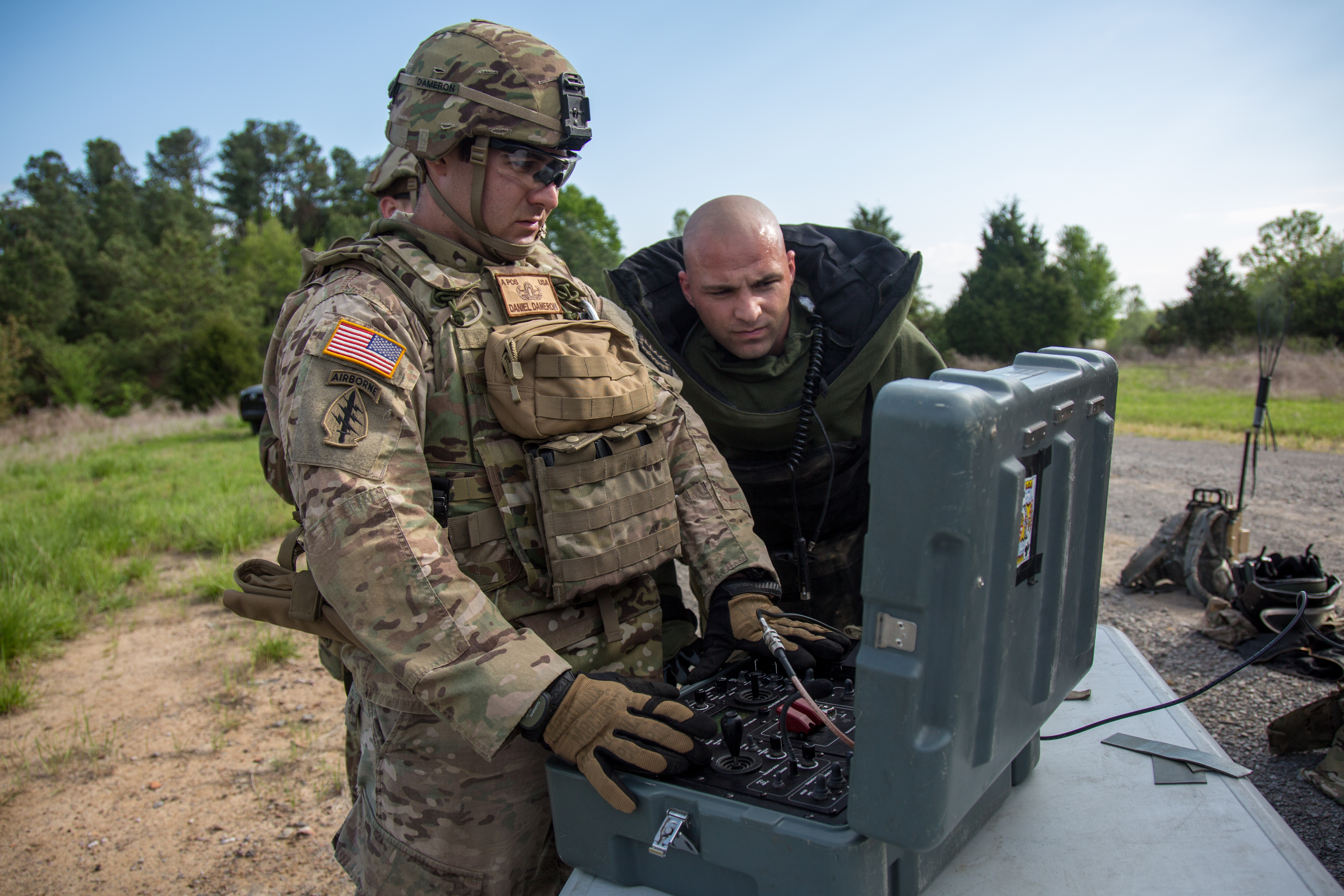 Армейские 2016. NBC us Army. EOD. Patron of EOD.