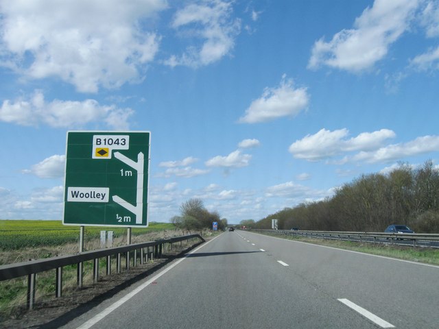 File:A1 northbound - geograph.org.uk - 4535028.jpg