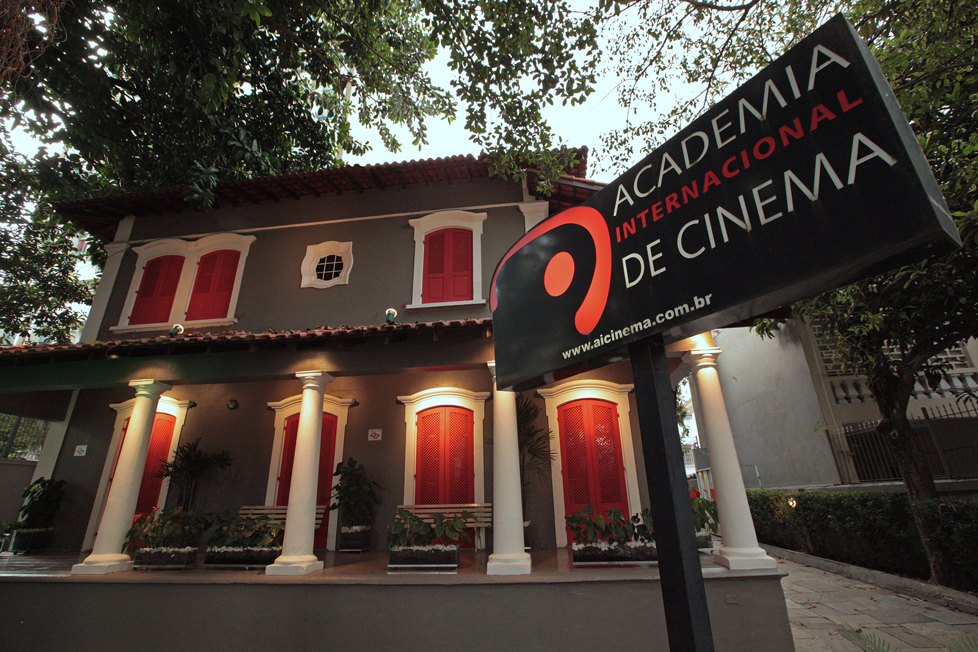 File:Academia Internacional de Cinema (AIC) - São Paulo.jpg