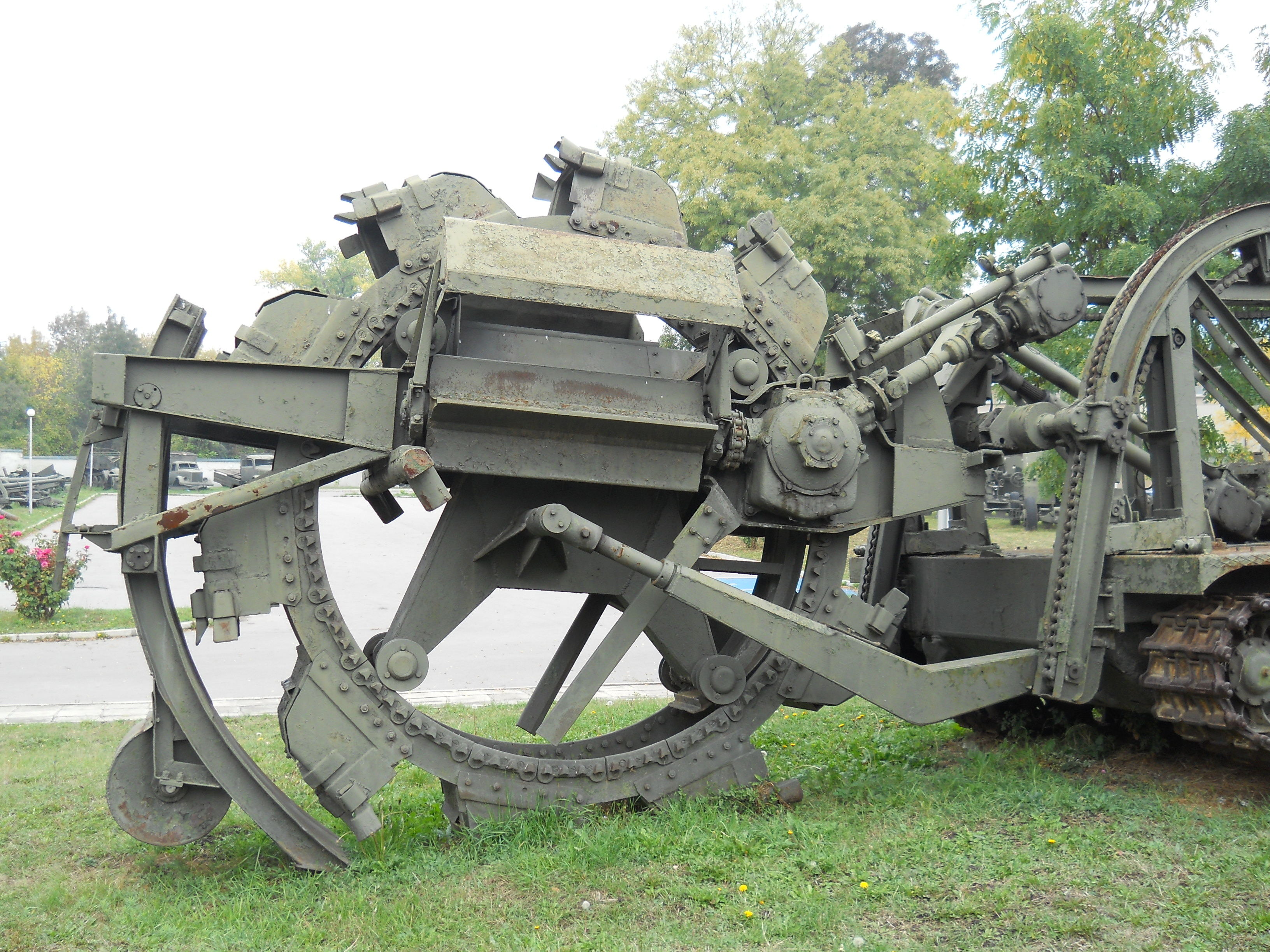 Мдк 3. Траншейная машина ВТМ-1. Бтм4 пушка. ВТМ машина. Trench digging Machine.