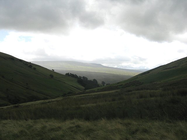 File:Backside Beck valley - geograph.org.uk - 611158.jpg