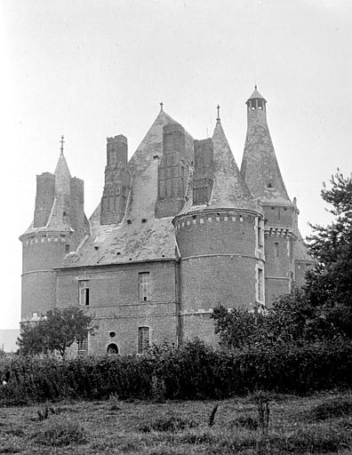 File:Château - Ensemble - Martainville-Epreville - Médiathèque de l'architecture et du patrimoine - APMH00036870.jpg