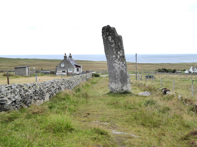 File:Clach an Truiseil - geograph.org.uk - 5897374.jpg