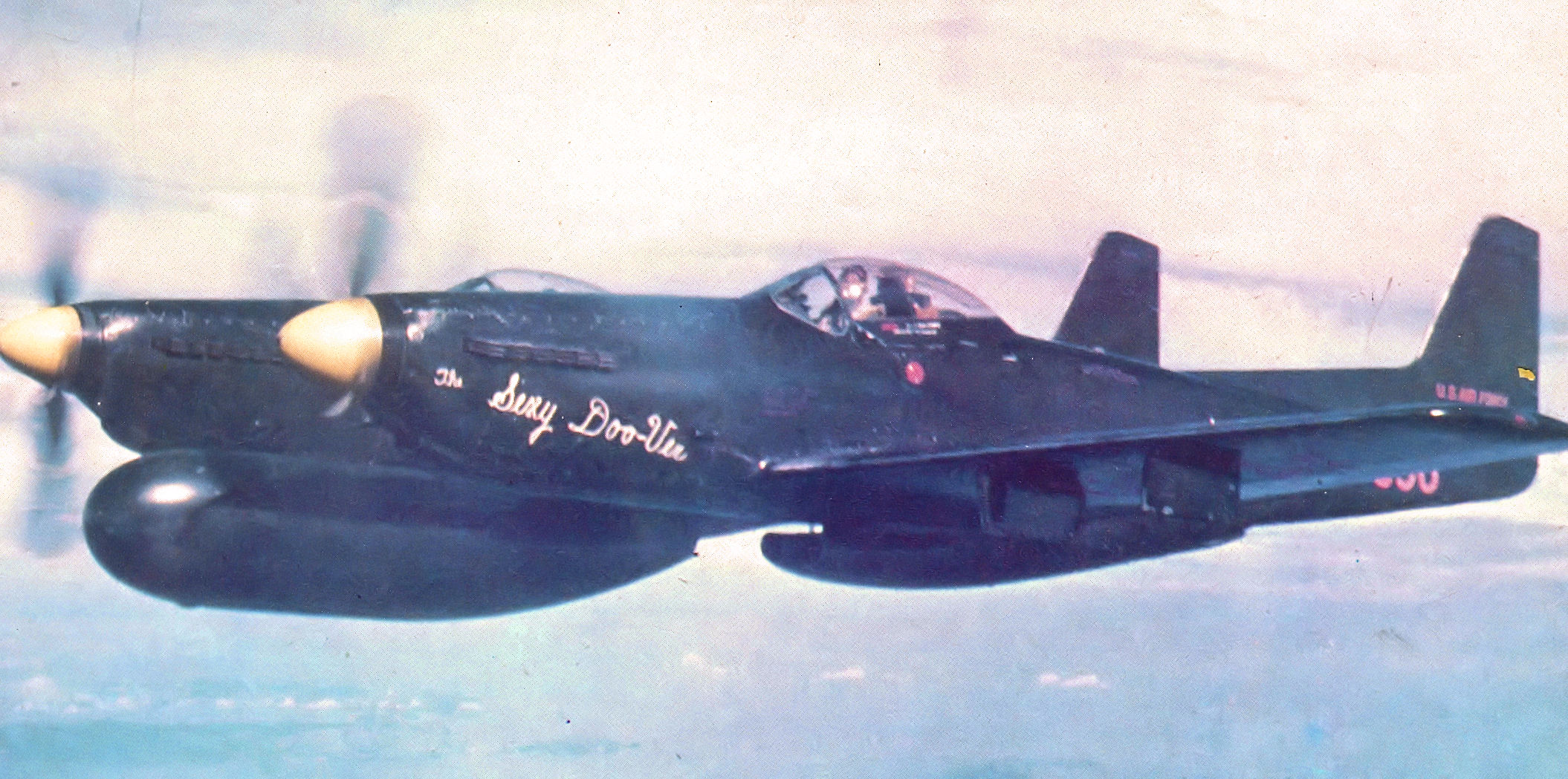 F-82G_Flying_over_Korea_1951.jpg