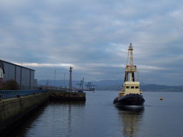 File:Flying Phantom - geograph.org.uk - 297640.jpg