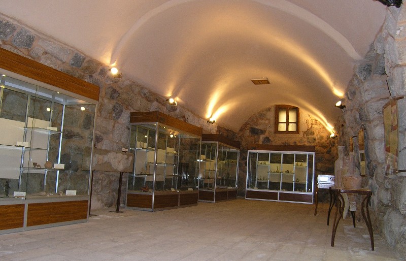 File:Irbid Archeolog.Museum.JPG