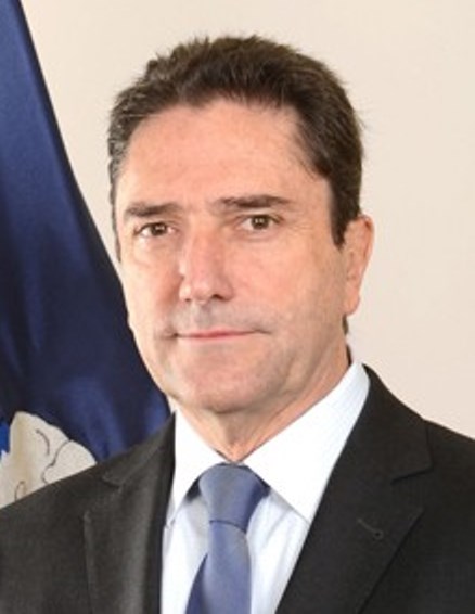 File:José Antonio Gómez, Ministro de Defensa.jpg