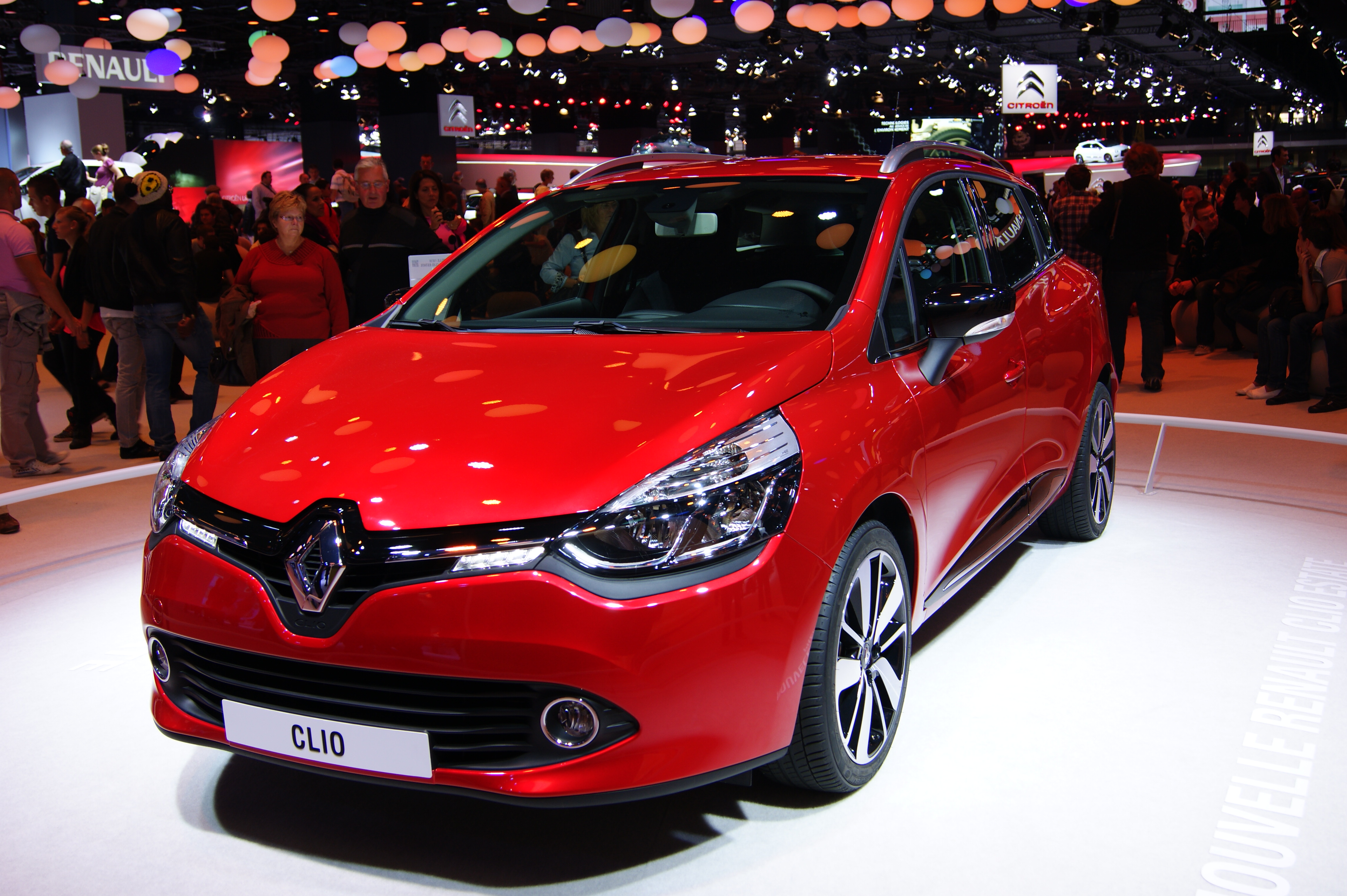 Renault Clio - Wikimedia Commons