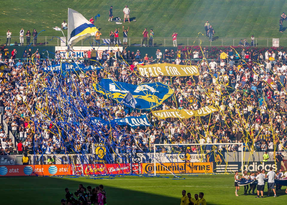 File:LA Galaxy supporters 2014.jpg - Wikimedia Commons