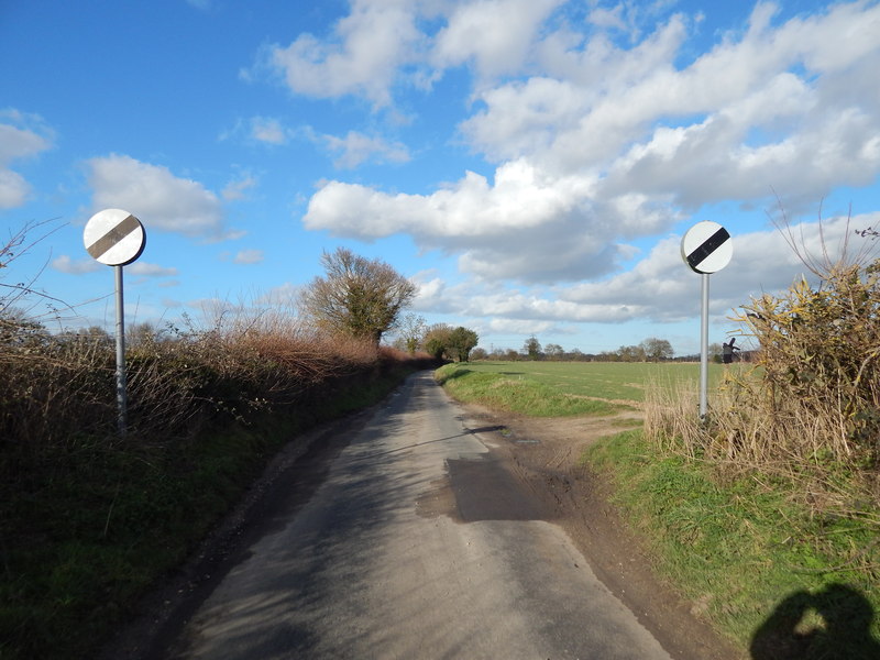 File:Leaving Polstead (towards Polstead Heath) - geograph.org.uk - 3864612.jpg