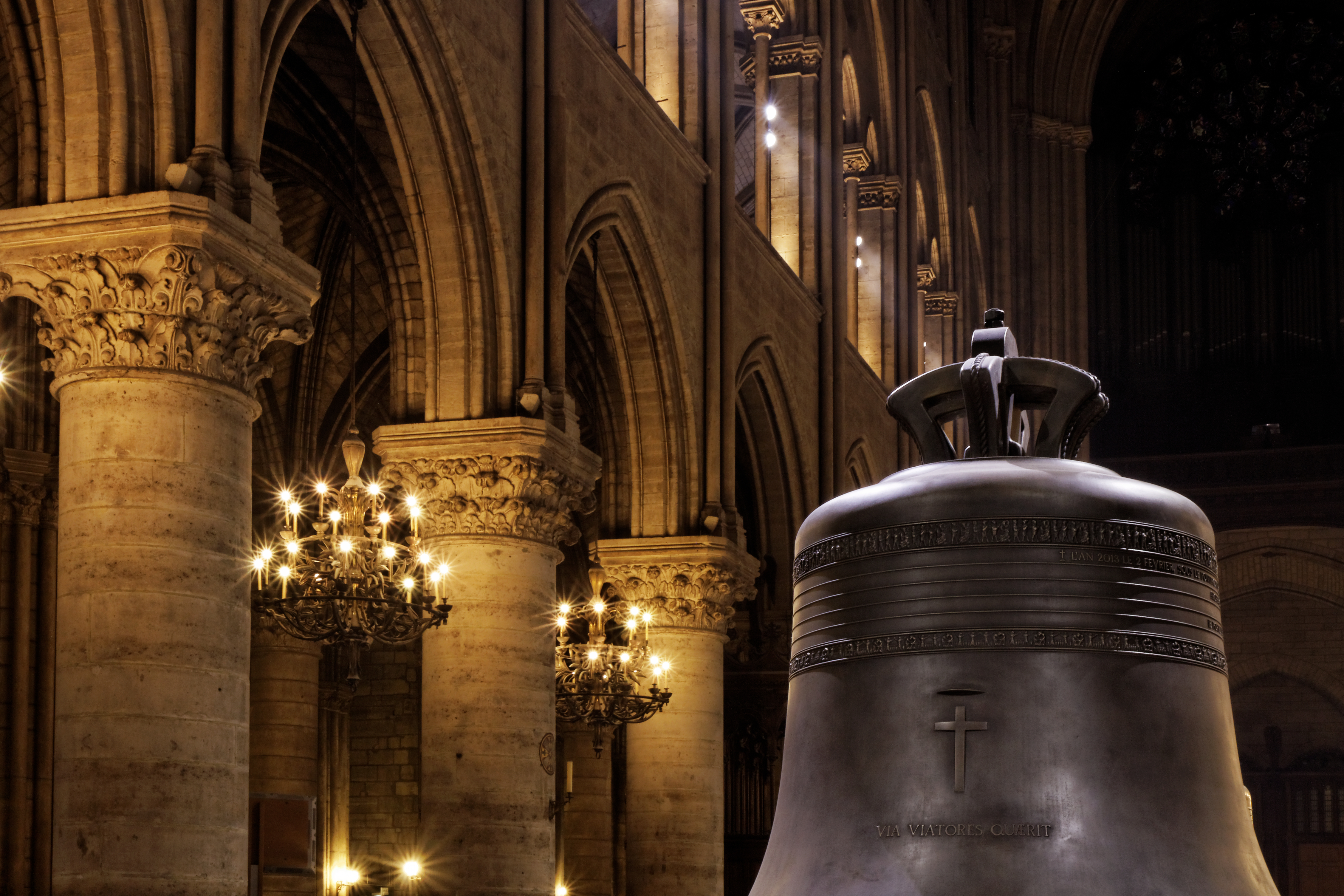 Les cloches. Grande cloche d'Emmanuel de notre Dame.