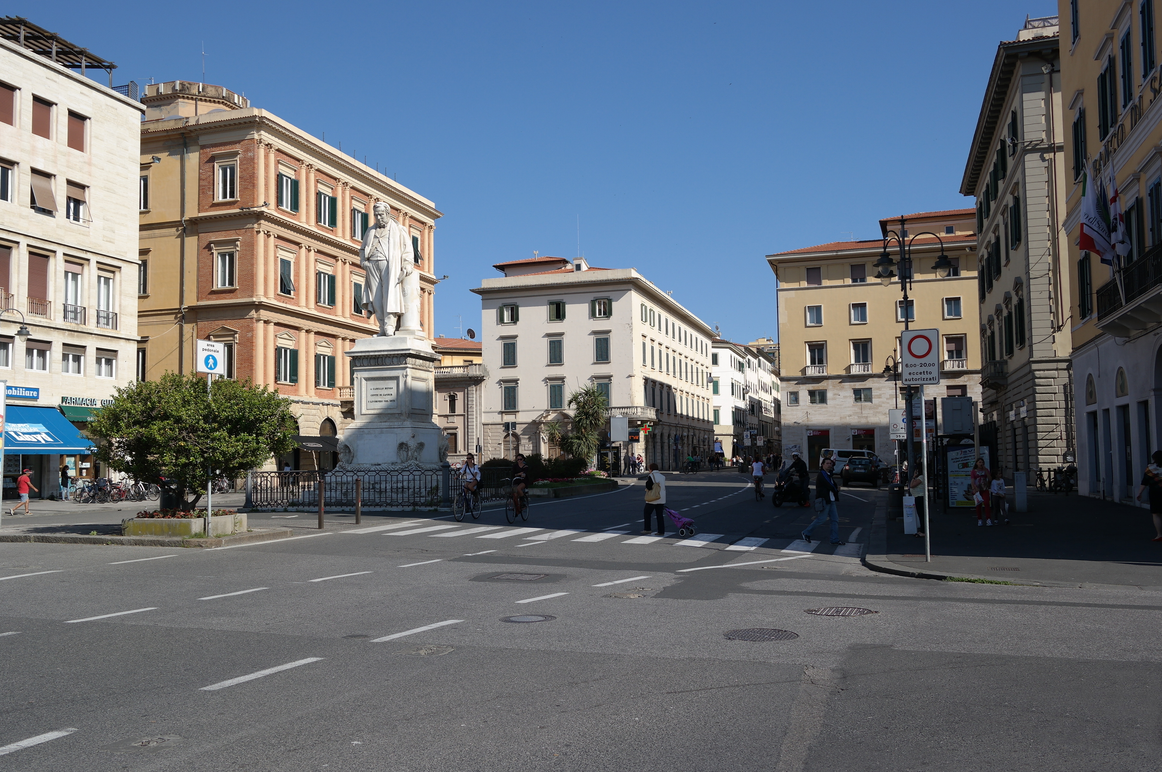 File Piazza Cavour Livorno 01 Jpg Wikimedia Commons