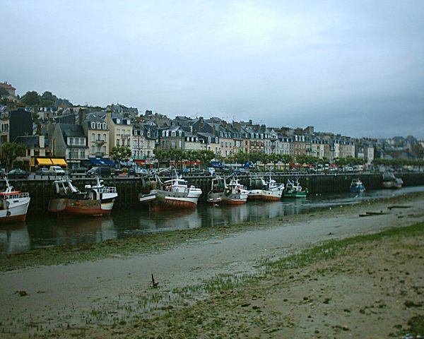 File:Port de Trouville-sur-Mer - Boulevard Fernand Moureaux.jpg