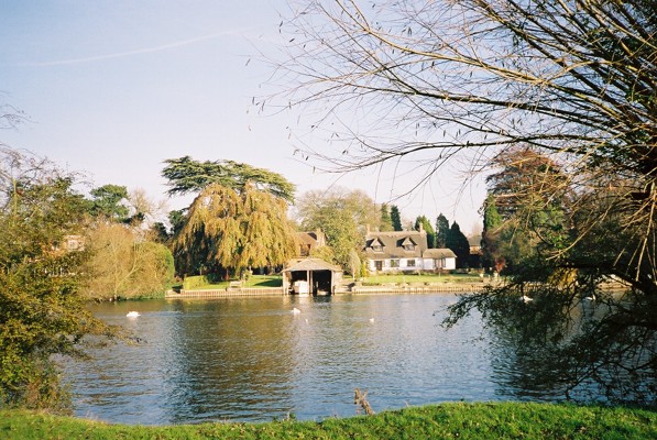 River Thames - Bourne End - geograph.org.uk - 82794