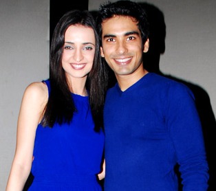 File:Sanaya Mohit Thoughtrain Entertainment.jpg