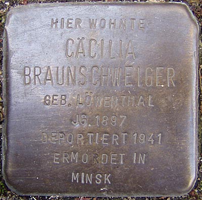 File:Stolperstein Hebelstrasse 13 Cäcilia Braunschweiger.jpg