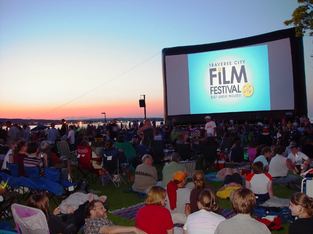 File:Traverse City Film Festival with Airscreen.JPG