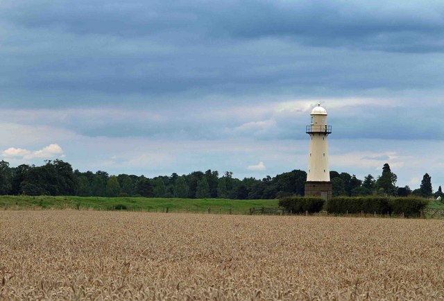 File:Whitgift lighthouse - geograph.org.uk - 933858.jpg