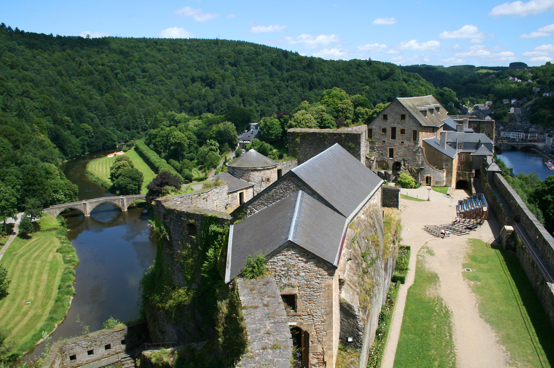 Bouillon (Belgique) — Wikipédia