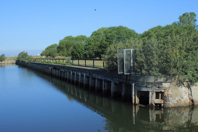 Bo'ness Harbour - geograph.org.uk - 2497209