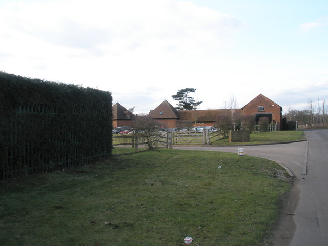 File:Church Farm in Wisley Lane - geograph.org.uk - 1170878.jpg