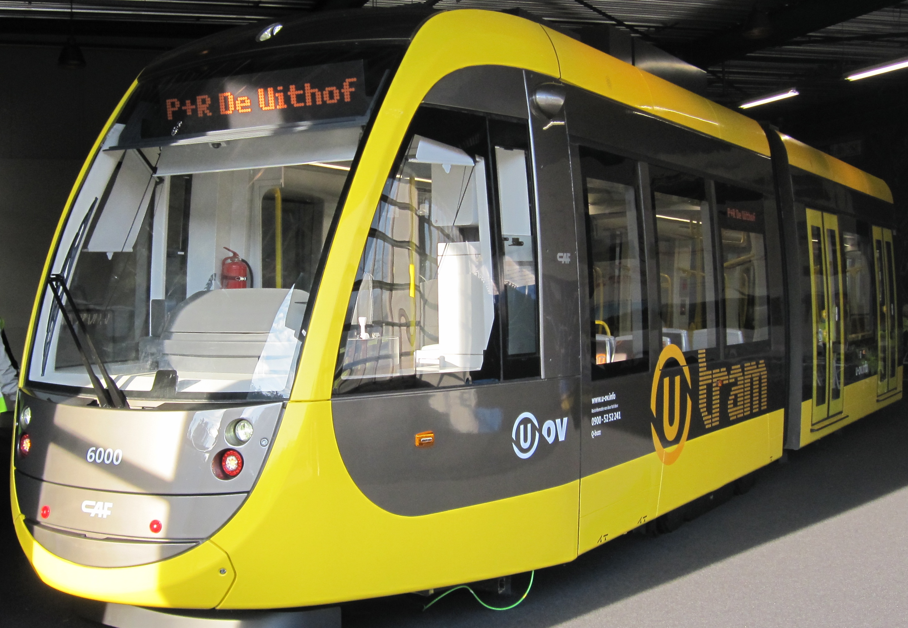 Download File:Exterieur mock-up tram Uithoflijn 1.JPG - Wikimedia Commons