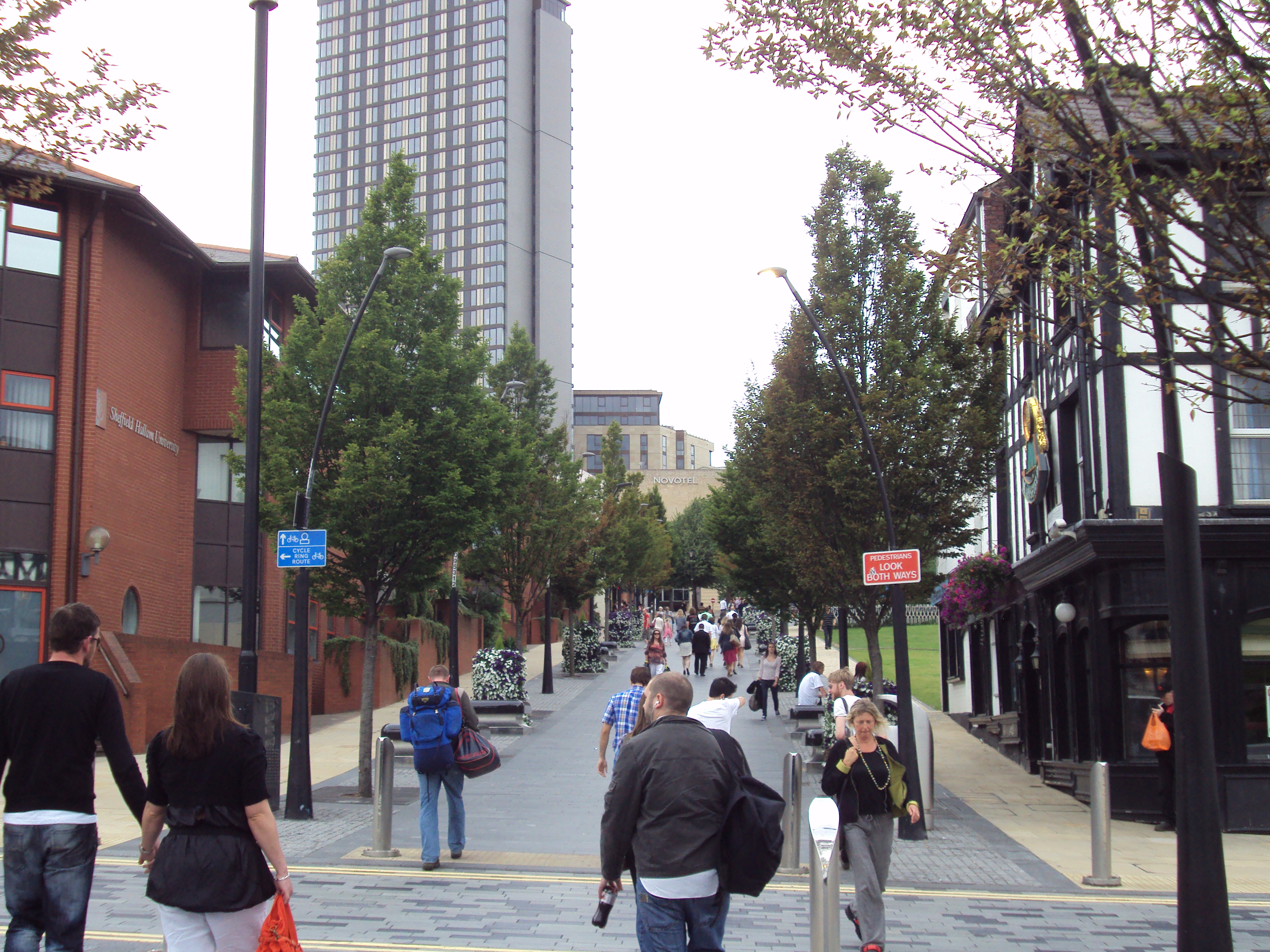 Howard_Street,_Sheffield_-_DSC07421.JPG